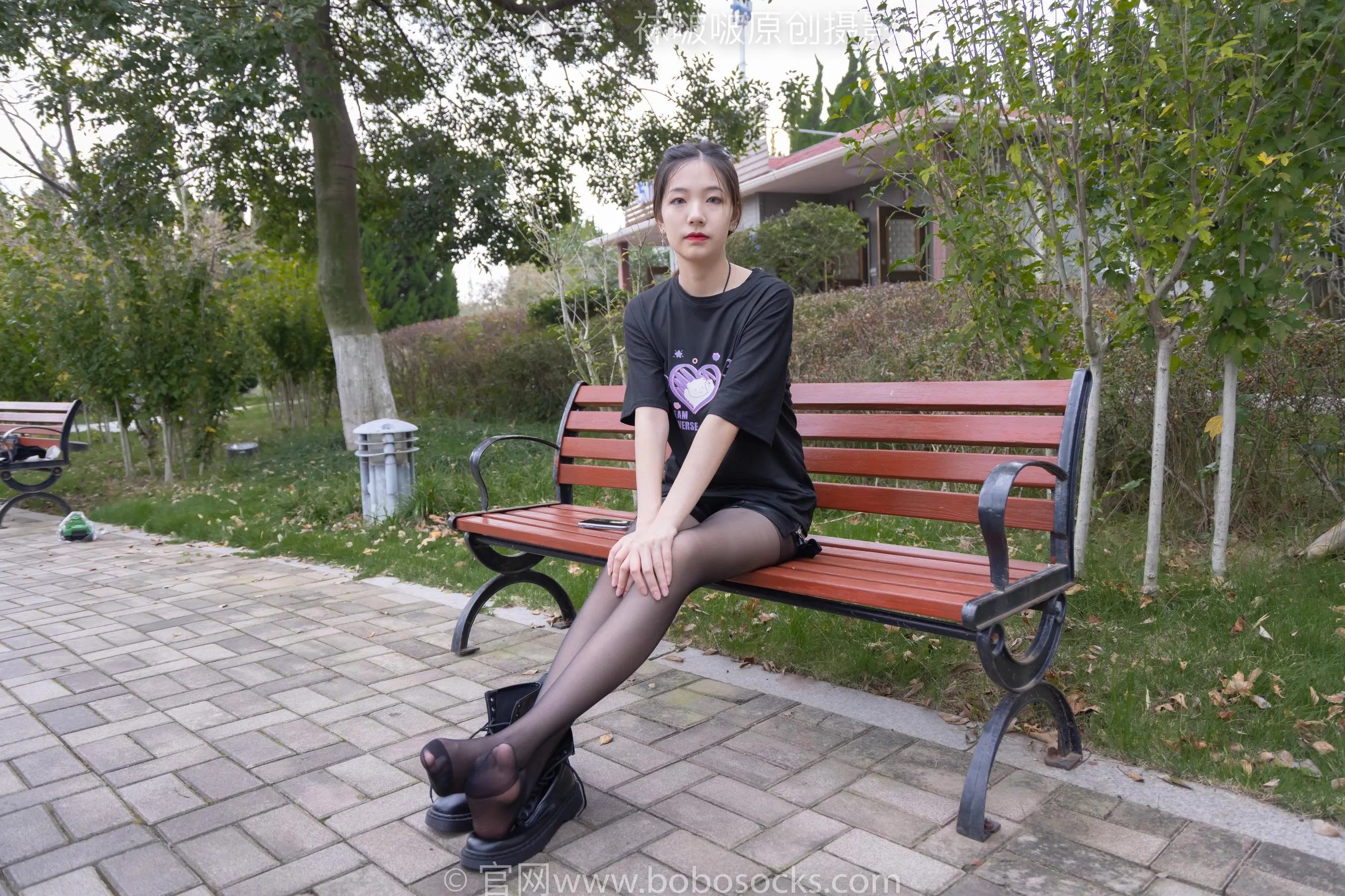 [BoBoSocks袜啵啵]NO.221 小甜豆-马丁靴、黑丝 [83P]插图4